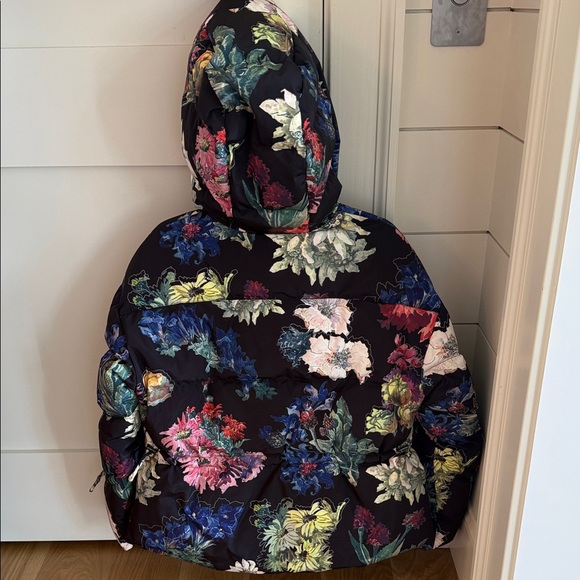 Obermeyer Black Alpine Flowers Watercolor puffer multicolor Ski jacket - Picture 5 of 14